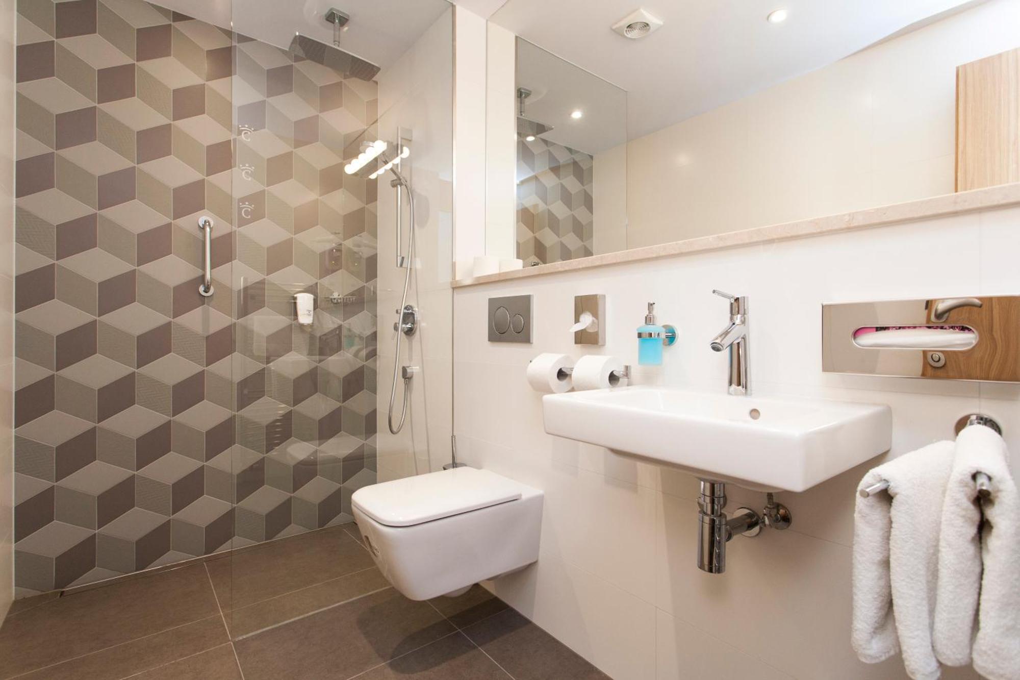 Family Suite,1593639682:JPEG